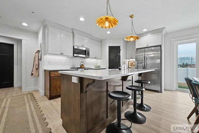 1599 Palm Springs Drive, Idaho Falls, ID 83404