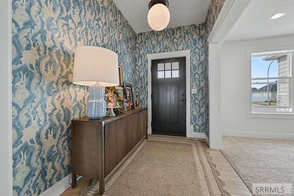 Image 2 of property listing at 1599 Palm Springs Drive, Idaho Falls, ID 83404