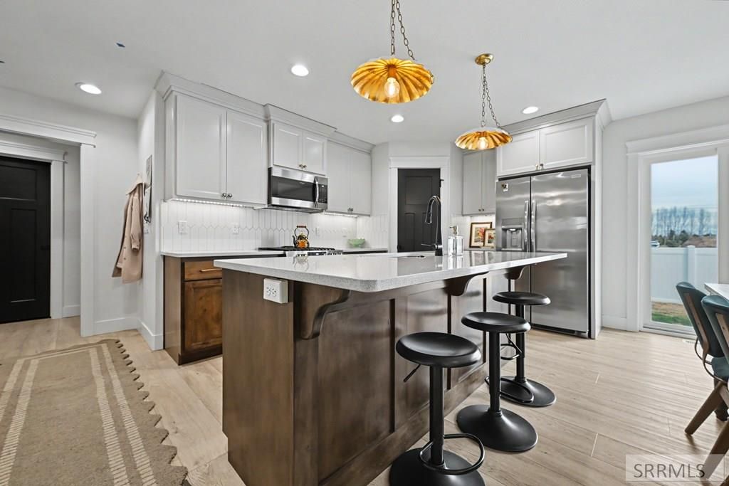 Image 7 of property listing at 1599 Palm Springs Drive, Idaho Falls, ID 83404