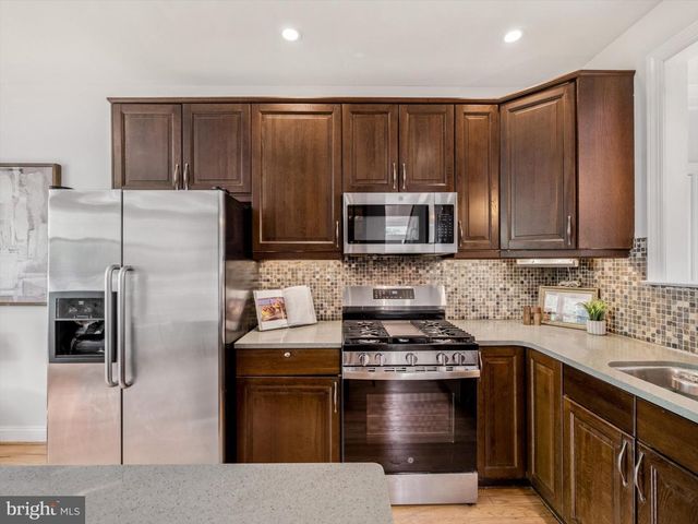 1001 WINDSOR, Dresher, PA 19025