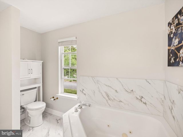 1001 WINDSOR, Dresher, PA 19025