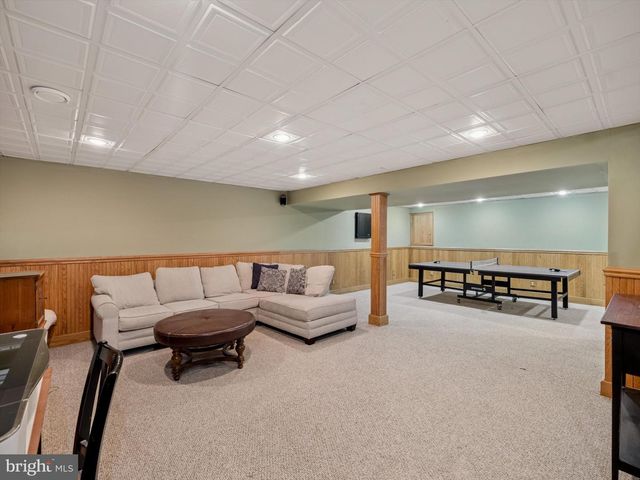 1001 WINDSOR, Dresher, PA 19025