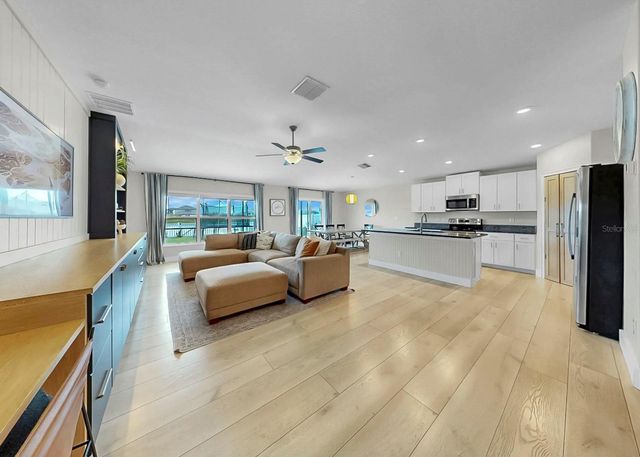 13327 GREAT PLAINS DRIVE, Riverview, FL 33579