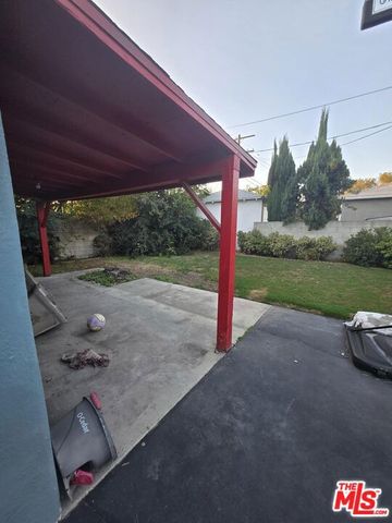 3831 6th Avenue, Los Angeles, CA 90008