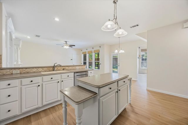 946 Briar Oaks Drive, Rockwall, TX 75087