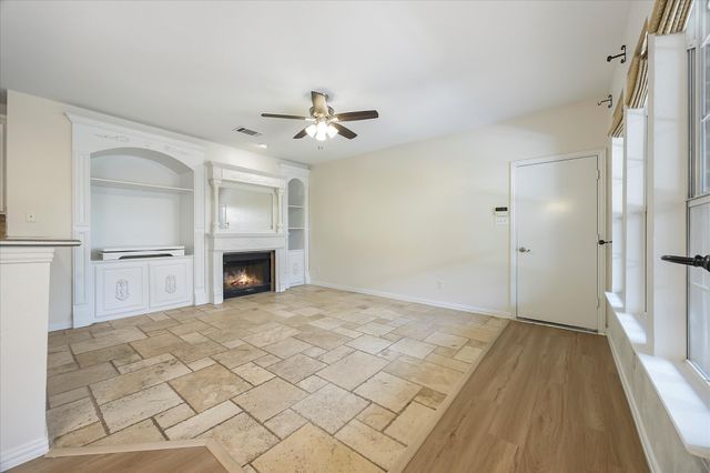 946 Briar Oaks Drive, Rockwall, TX 75087