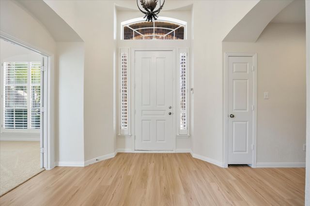 946 Briar Oaks Drive, Rockwall, TX 75087