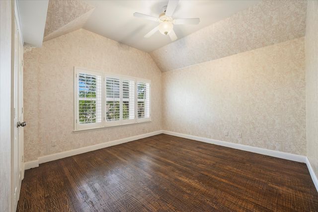 946 Briar Oaks Drive, Rockwall, TX 75087