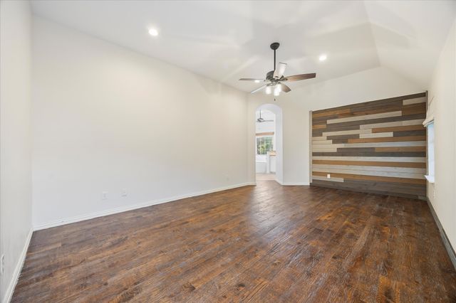 946 Briar Oaks Drive, Rockwall, TX 75087