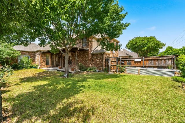 946 Briar Oaks Drive, Rockwall, TX 75087