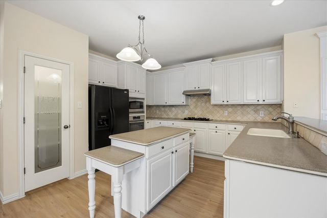 946 Briar Oaks Drive, Rockwall, TX 75087