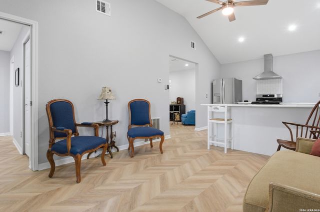 1210 summit, San Antonio, TX 78201