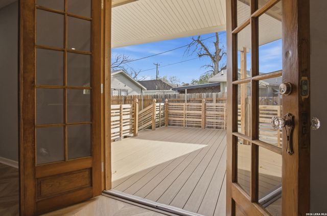 1210 summit, San Antonio, TX 78201