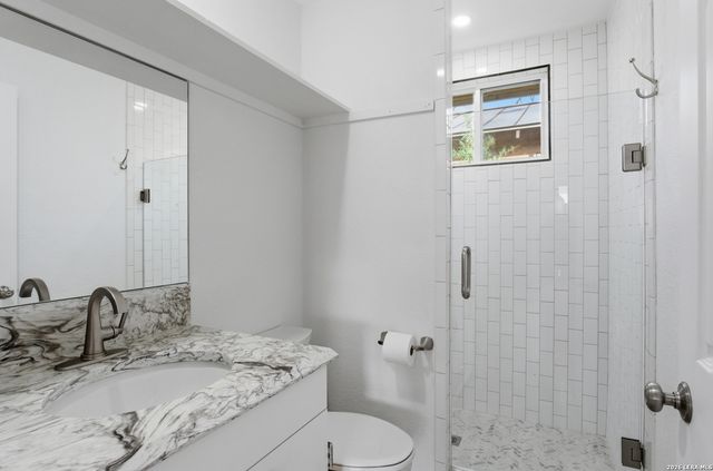 1210 summit, San Antonio, TX 78201