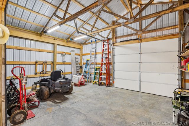 16064 S 4210 Road, Claremore, OK 74017
