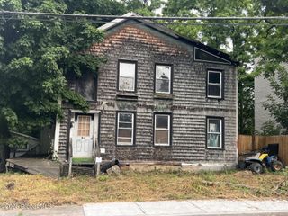 20 Voorhees Street, Amsterdam, NY 12010