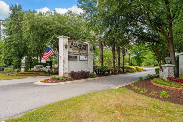 242 Barony Pl., Pawleys Island, SC 29585