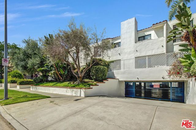 3665 Empire Drive 7, Los Angeles, CA 90034