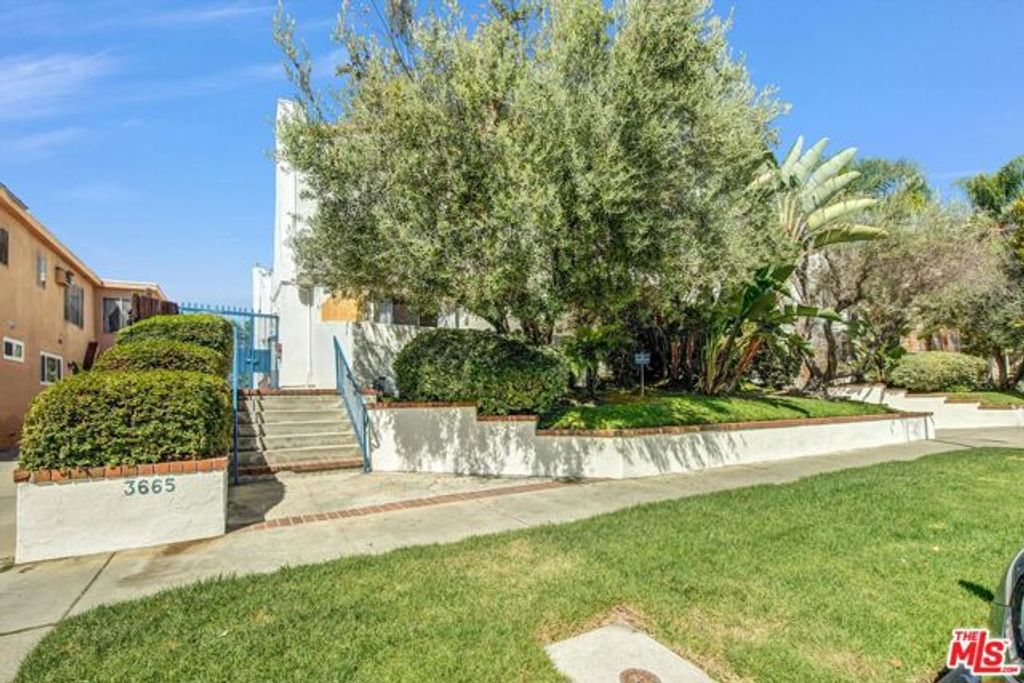 3665 Empire Drive 7, Los Angeles, CA 90034