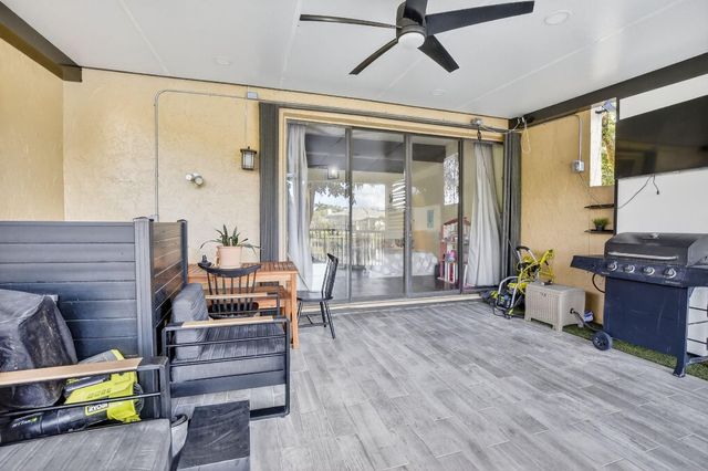 721 E Coco Plum Circle 5, Plantation, FL 33324