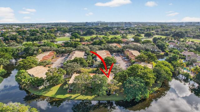 721 E Coco Plum Circle 5, Plantation, FL 33324
