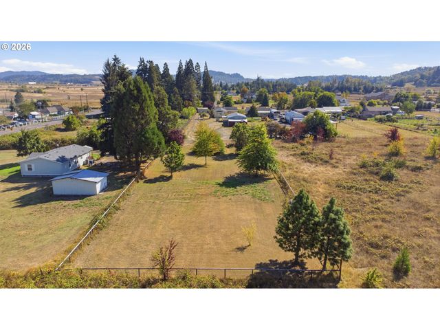 28821 ROYAL Ave, Eugene, OR 97402