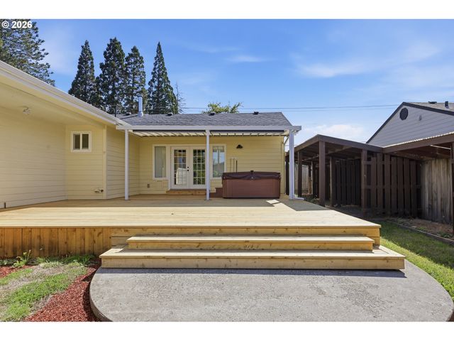 28821 ROYAL Ave, Eugene, OR 97402