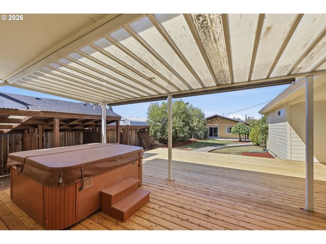 28821 ROYAL Ave, Eugene, OR 97402