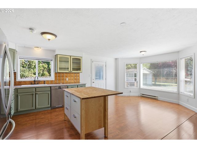 28821 ROYAL Ave, Eugene, OR 97402