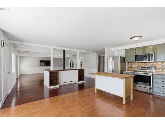 28821 ROYAL Ave, Eugene, OR 97402