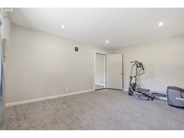 28821 ROYAL Ave, Eugene, OR 97402