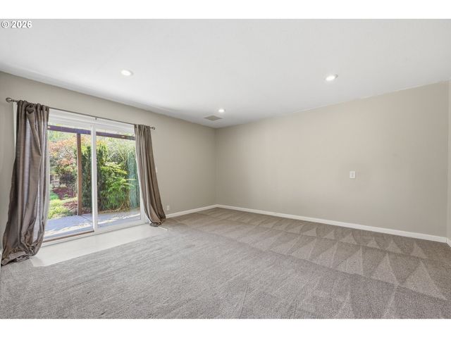 28821 ROYAL Ave, Eugene, OR 97402