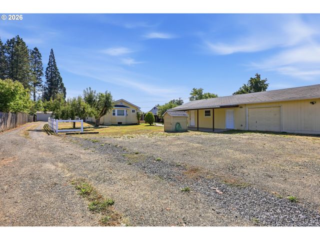28821 ROYAL Ave, Eugene, OR 97402