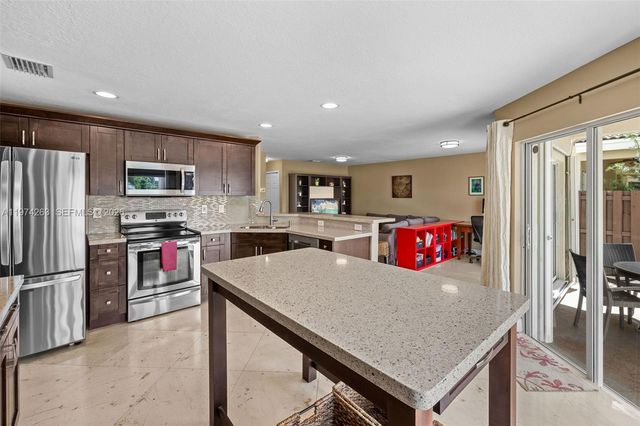 4650 NW 109th Ct, Doral, FL 33178