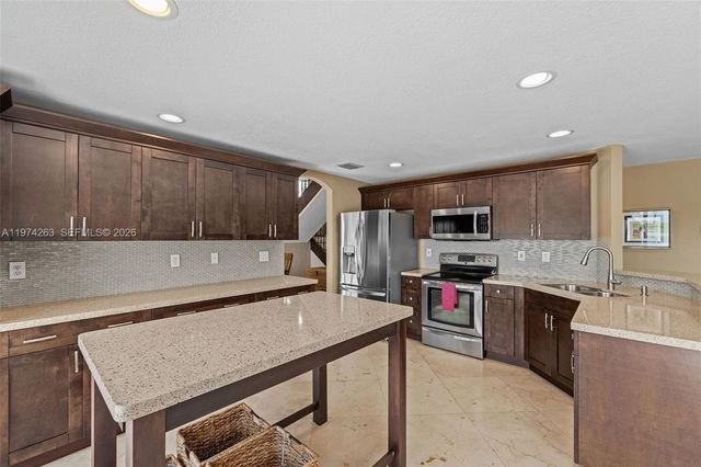 4650 NW 109th Ct, Doral, FL 33178