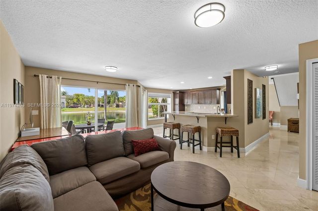 4650 NW 109th Ct, Doral, FL 33178