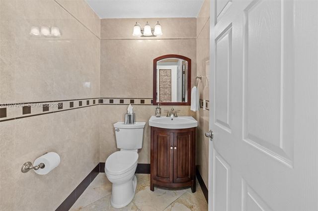 4650 NW 109th Ct, Doral, FL 33178