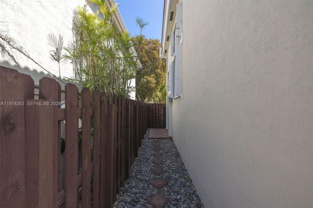 4650 NW 109th Ct, Doral, FL 33178