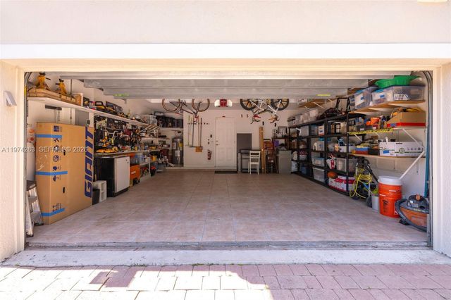 4650 NW 109th Ct, Doral, FL 33178