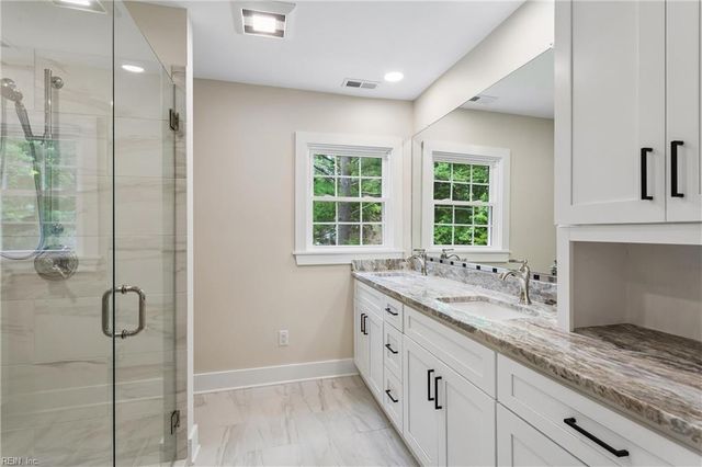 6295 Ark RD, Gloucester, VA 23061