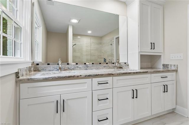 6295 Ark RD, Gloucester, VA 23061