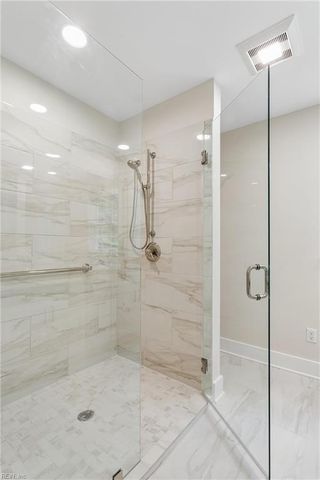 6295 Ark RD, Gloucester, VA 23061