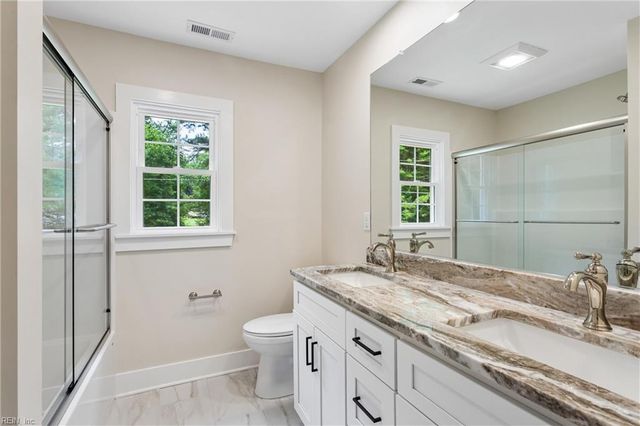 6295 Ark RD, Gloucester, VA 23061