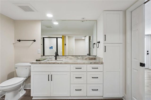 6295 Ark RD, Gloucester, VA 23061
