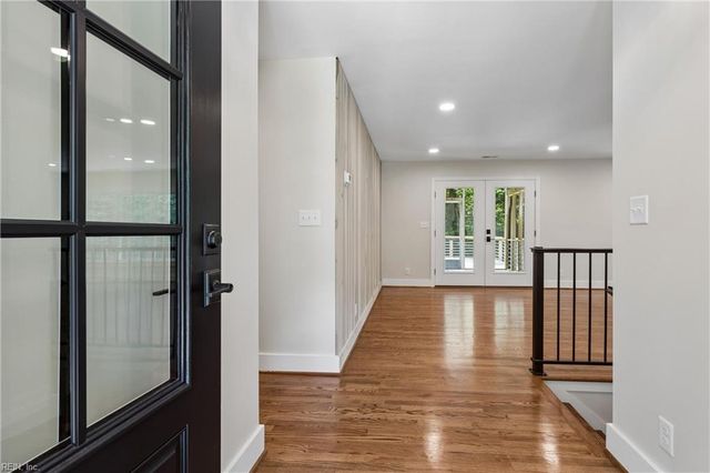 6295 Ark RD, Gloucester, VA 23061