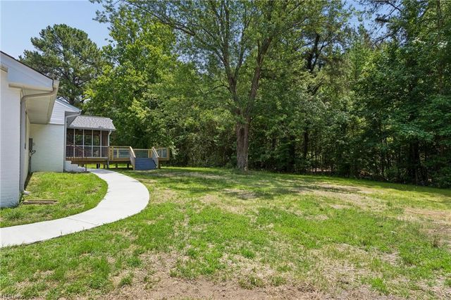 6295 Ark RD, Gloucester, VA 23061