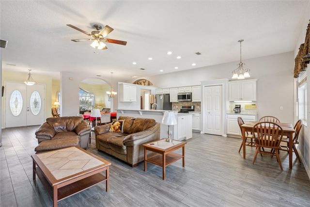 639 LAKEHAVEN CIRCLE, Orlando, FL 32828