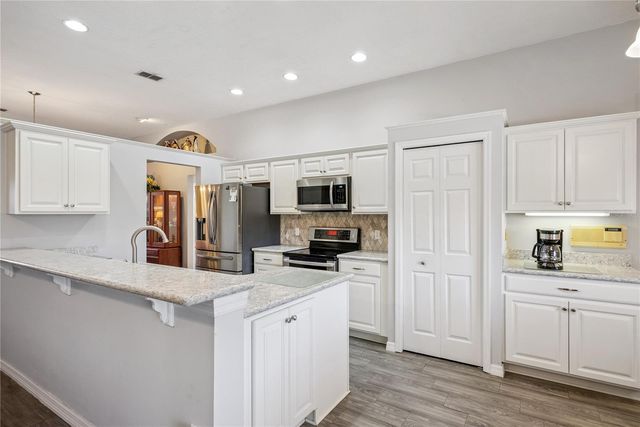 639 LAKEHAVEN CIRCLE, Orlando, FL 32828