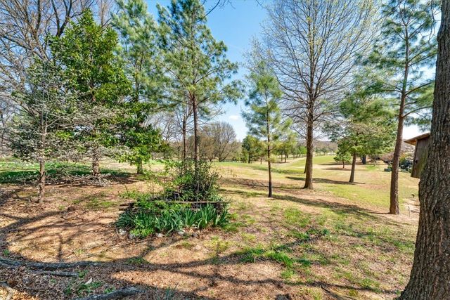 3444 N Greenbriar Drive, Fayetteville, AR 72703