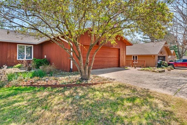 3444 N Greenbriar Drive, Fayetteville, AR 72703